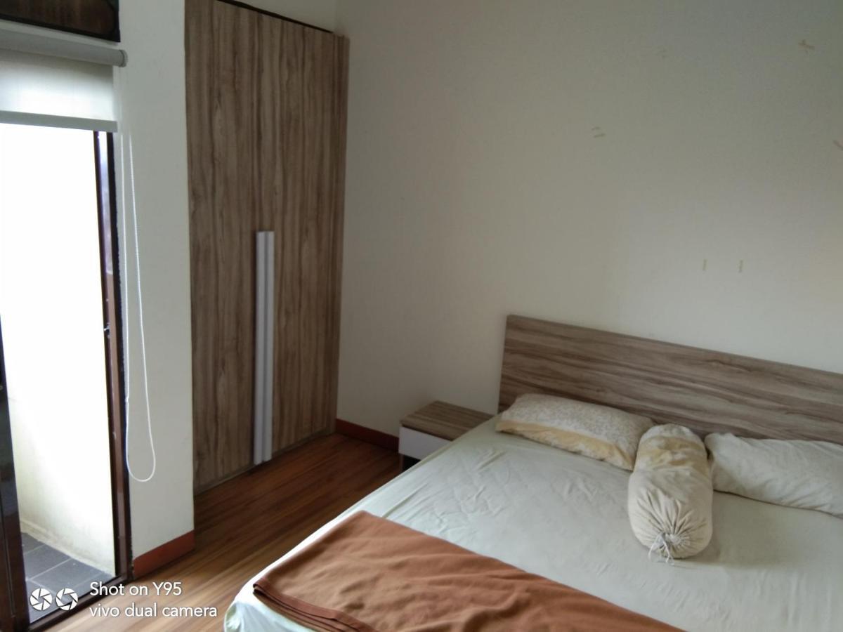 Gateway Cicadas Apartment Bandung Exterior photo